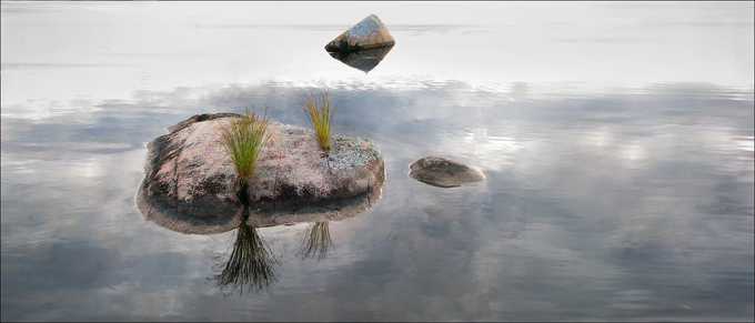 RocksOnWater